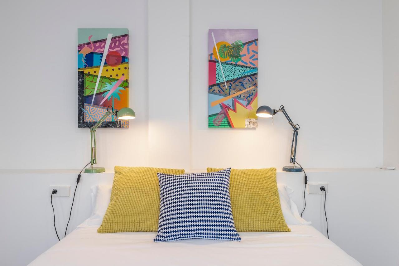 Pop Art, Coqueto En El Corazón De * Sevilla